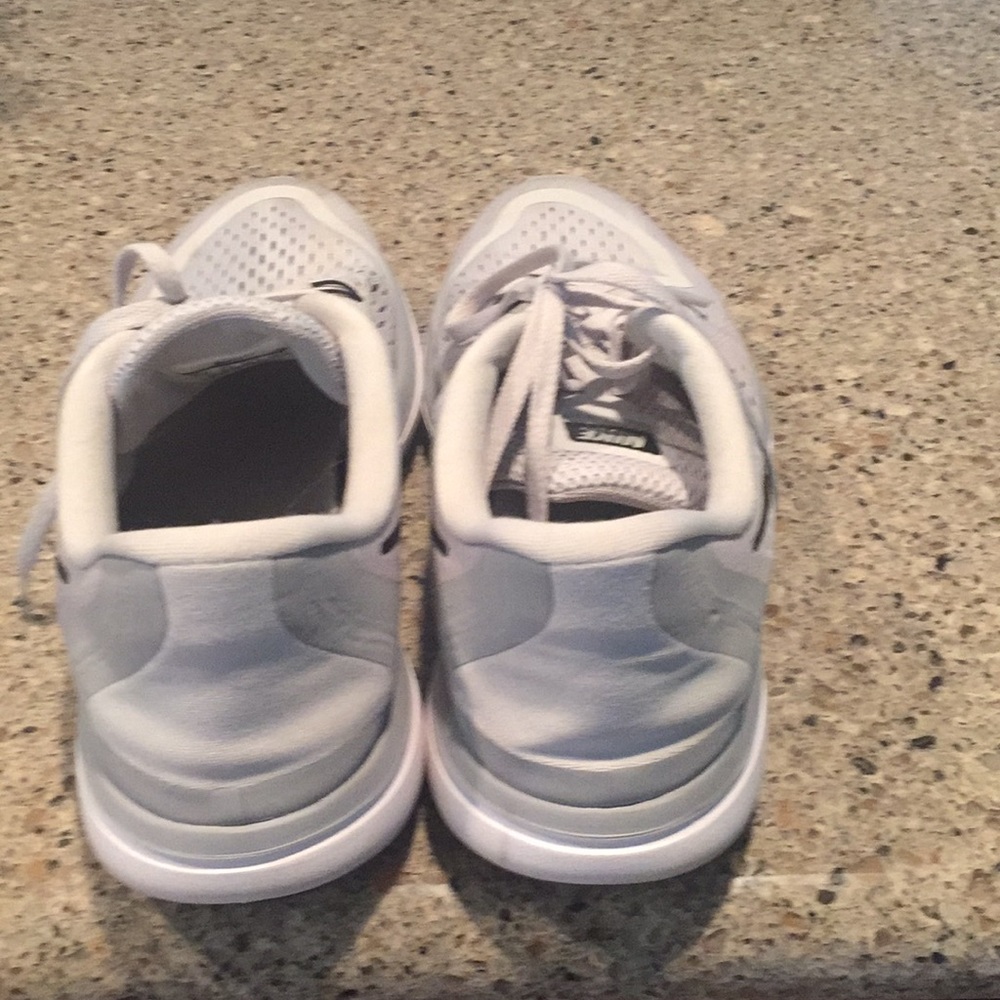 Nike - Picture 5 of 5